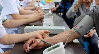 邦爾骨科“走企業(yè)、進(jìn)社區(qū)、送健康”大型公益服務(wù)活動(dòng)來到百妙社區(qū)